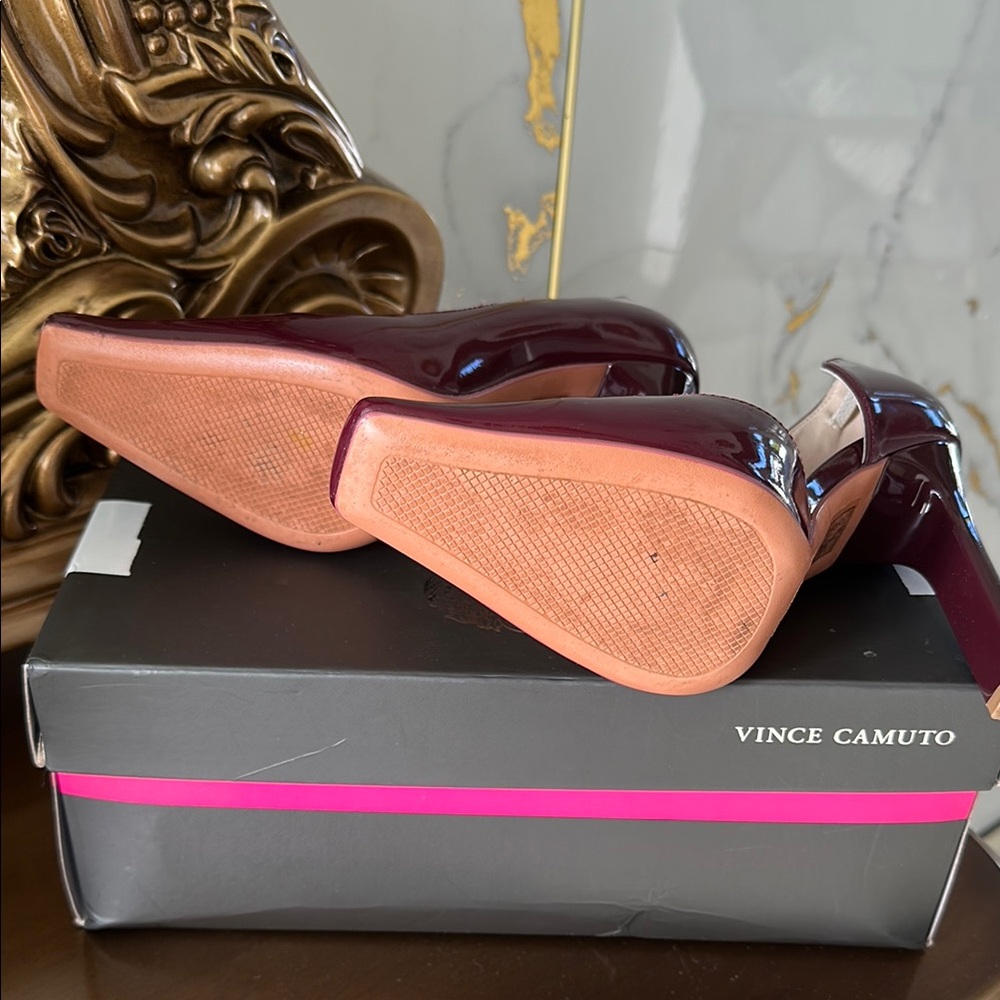 BigTree Patent Leather Burgundy Square-Toe Pumps. Size 37. - Picture 5 of 6